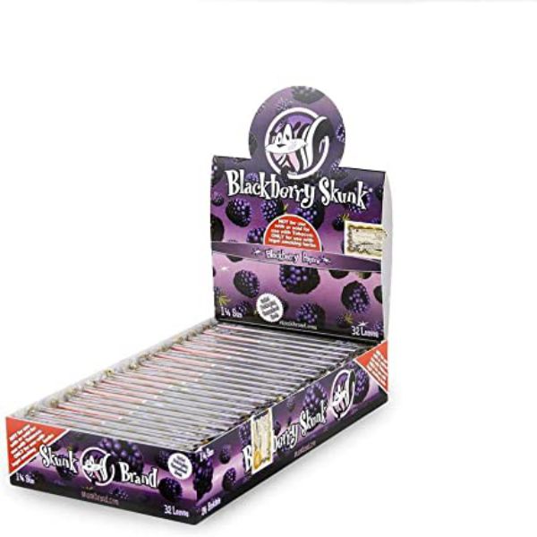 Skunk Blackberry Rolling Papers 1 1/4 Size Pack/32